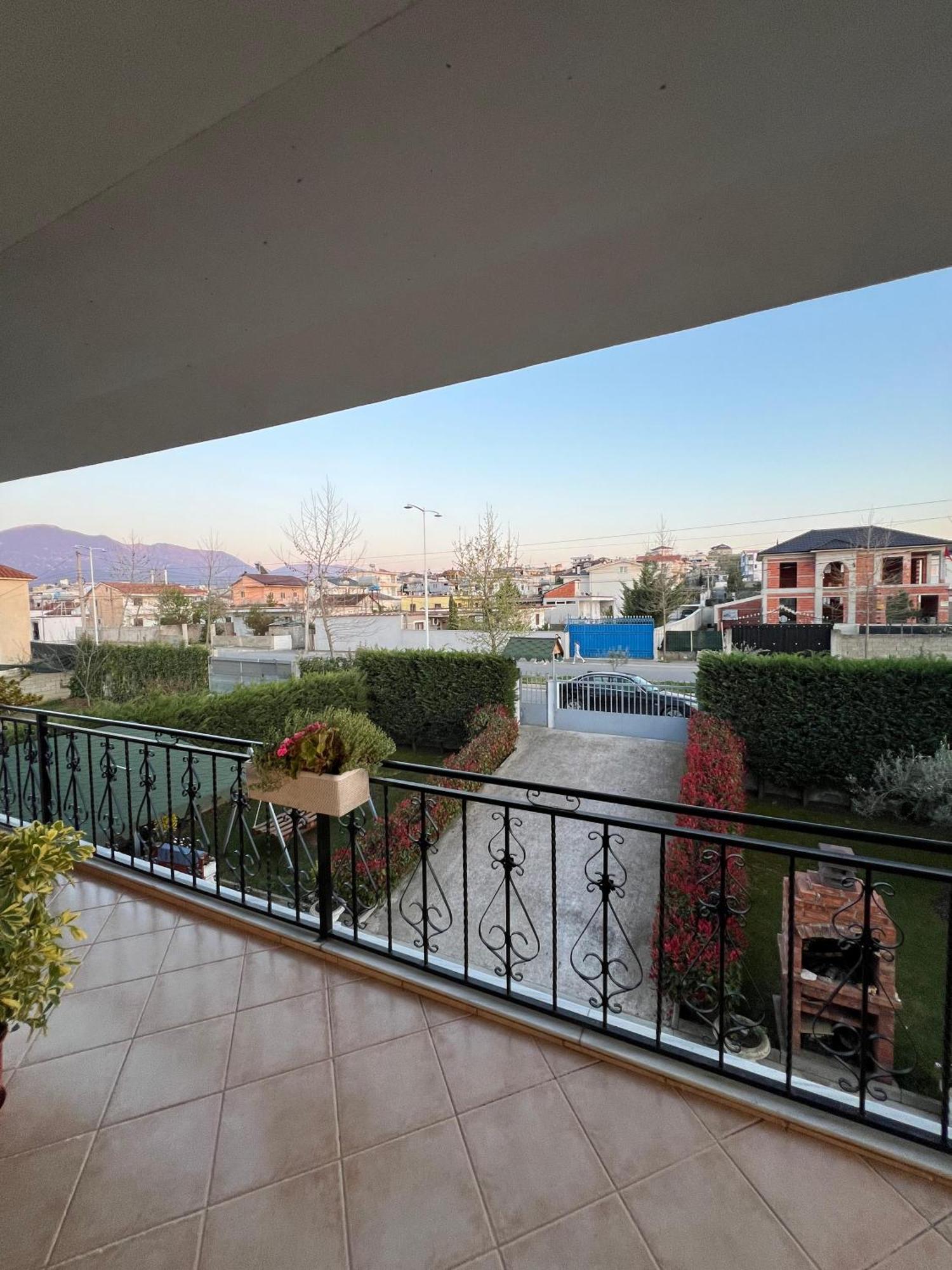 Villa Cerpja Kamez Exterior foto